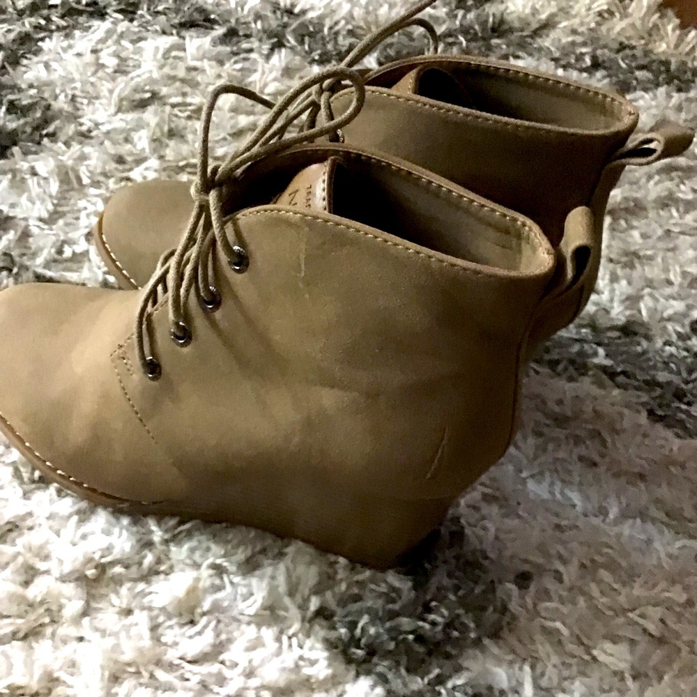 Nautica Wedge Boots